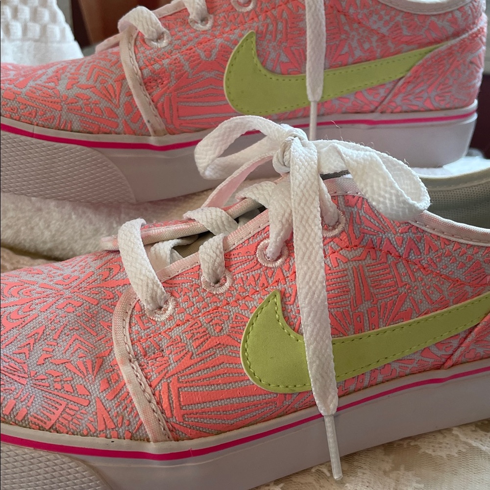 Vintage Nike Kids' Coral Pink and Lime Green Lace-Up Sneakers (Fit 6.5 Womens)